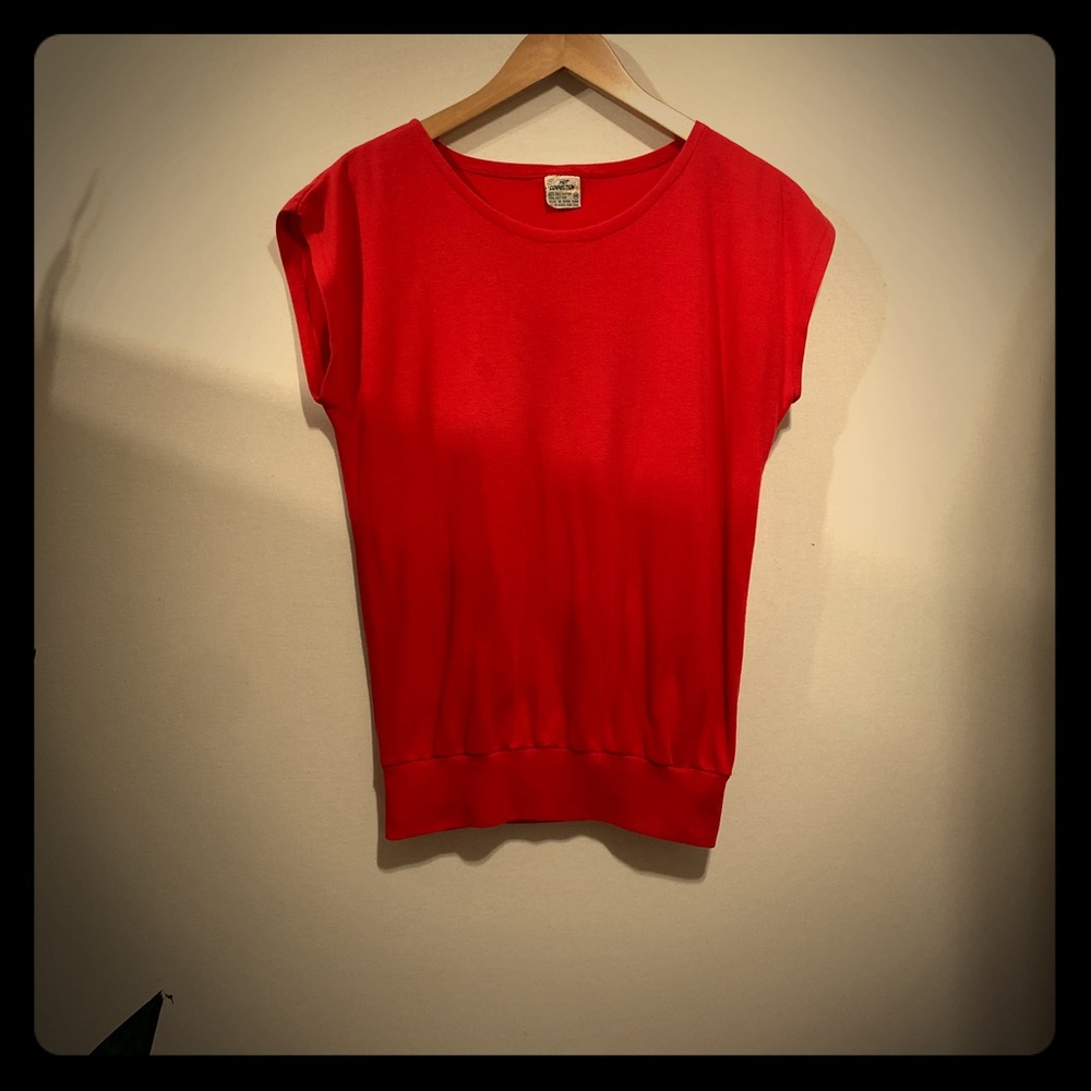 Vintage true red sleeveless top ❣️
